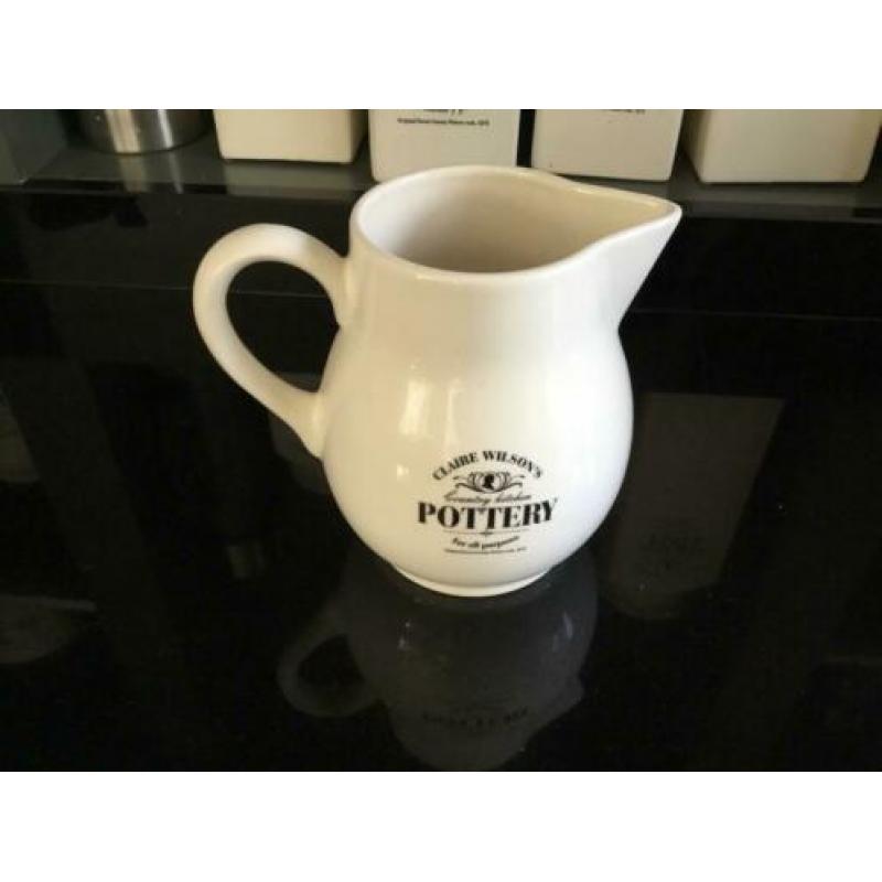Claire Wilsons country kitchen pottery kan