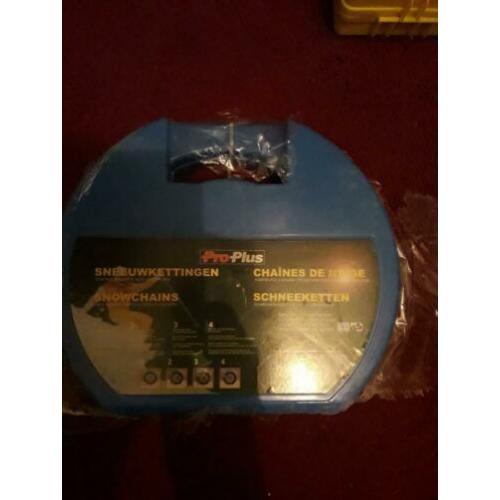 Sneeuwkettingen 3 sets: voor 23 t/m 16 inch velg