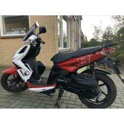 Snorscooter Kymco 2012.Dealeronderhouden incl.alle boekjes..