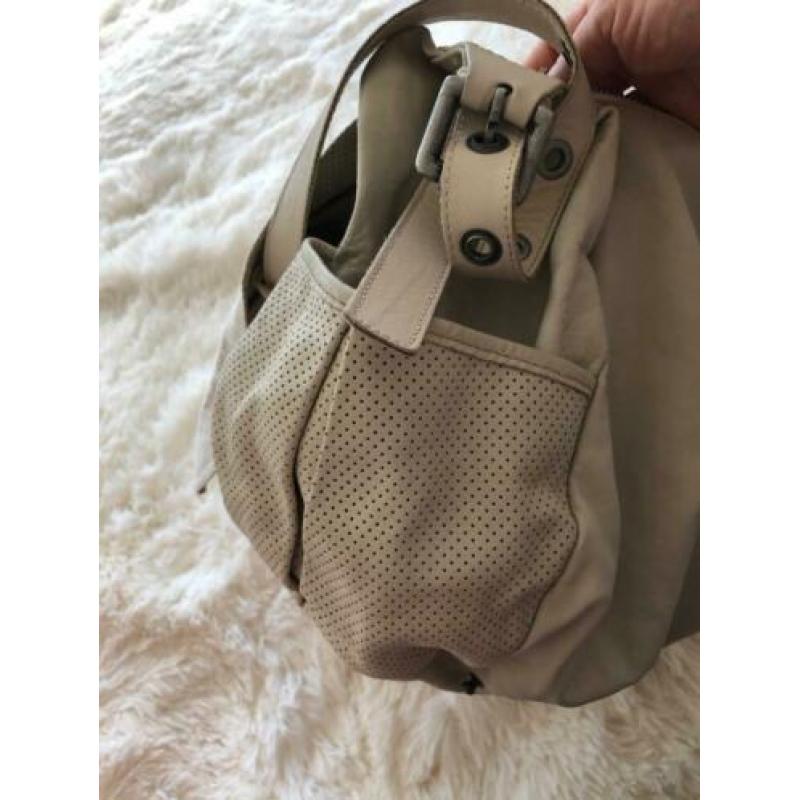 Tas