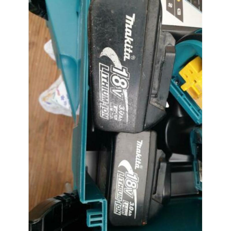 Makuta set dtd152+dhp482+lader+2x3Ah accu+M-box