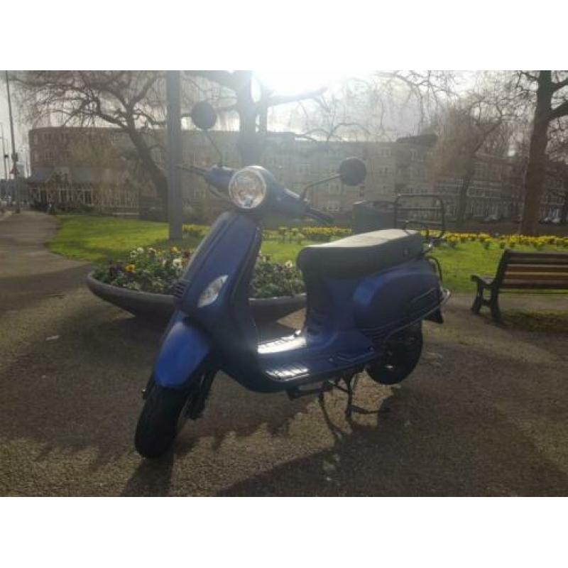 Snor scooter vespa look