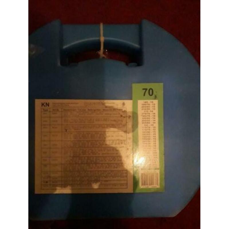 Sneeuwkettingen 3 sets: voor 23 t/m 16 inch velg