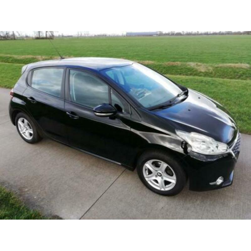 Peugeot 208 1.2 VTi Blue Lease