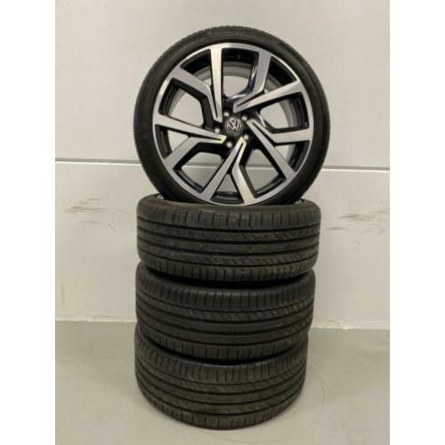 ?? VW Polo GTI Highline R-Line Brescia 18” inch 215 40 OEM