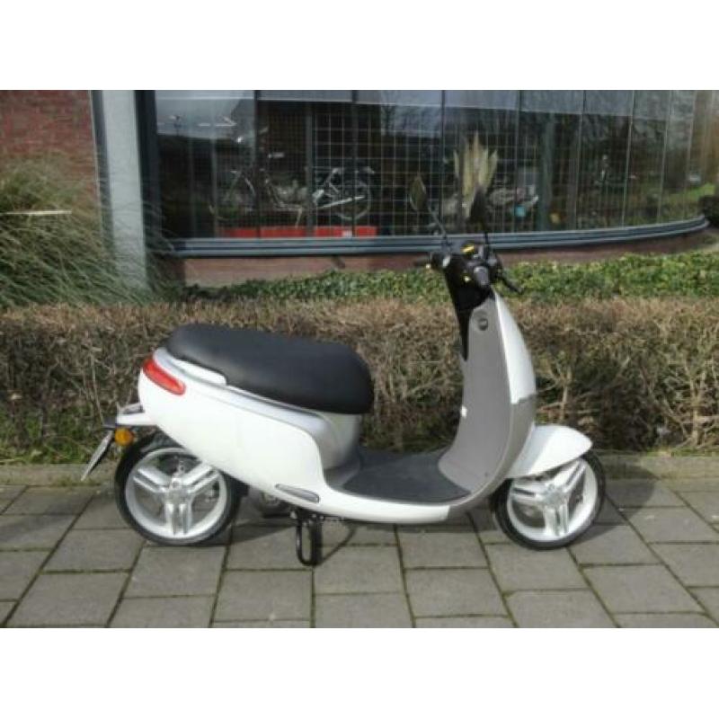 Ecooter E1 S Elektrische scooter NIEUW bij LOEF in HOUTEN