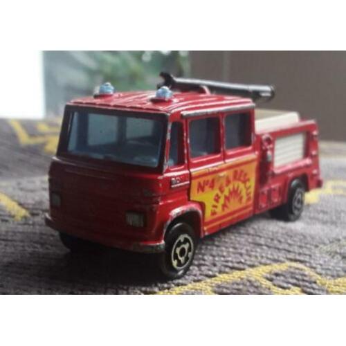 Brandweerwagen majorette pompier aeroport 1:70