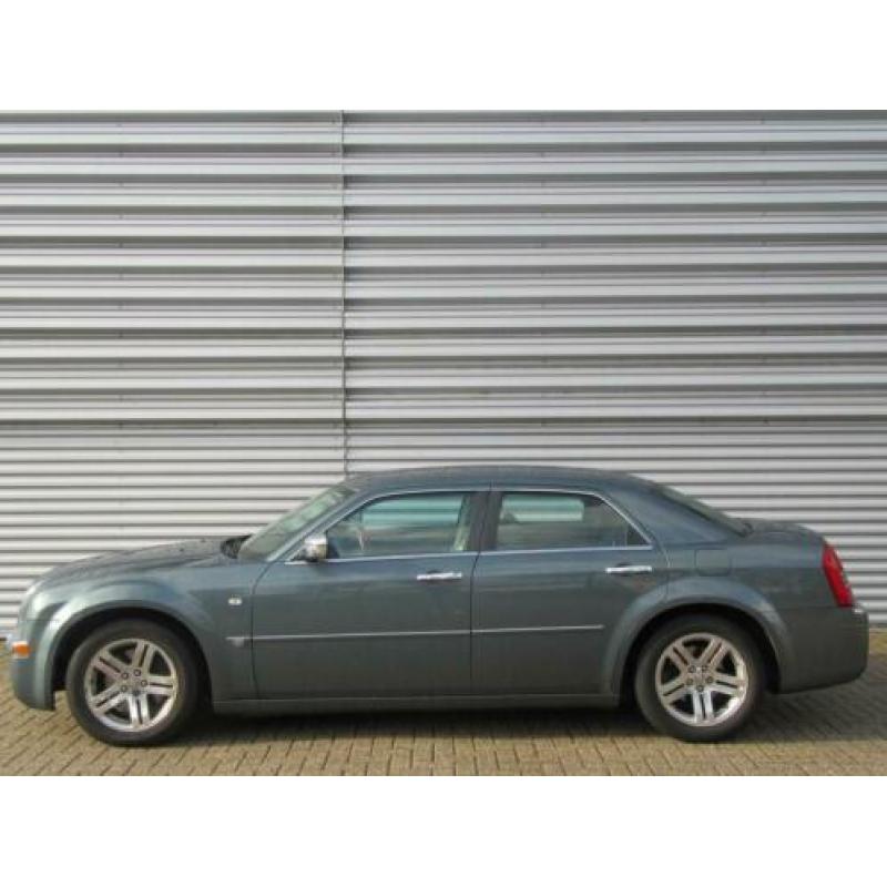 Chrysler 300C 3.0 V6 CRD (bj 2006, automaat)