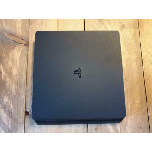 Sony PlayStation 4 slim 1tb , 2 controllers, 2 spellen