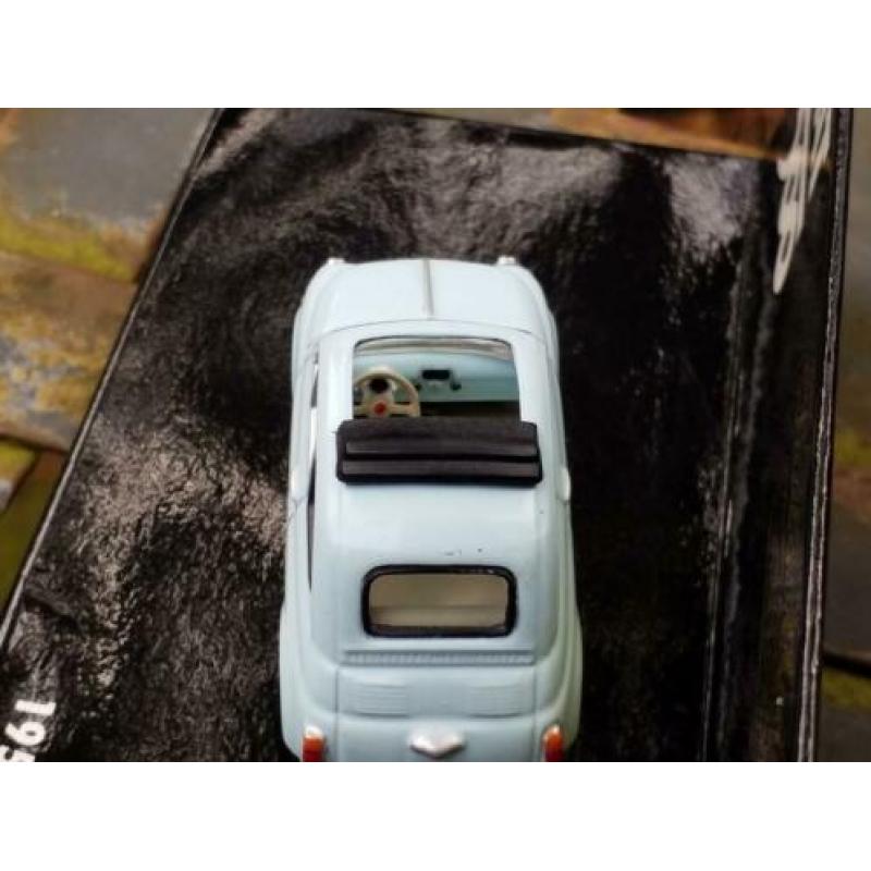 Fiat 500 Minichamps microchamps 1/64 lichtblauw