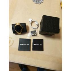 Nette Diesel On smartwatch gold ZGAN