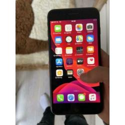 iPhone 8 Plus - 64 GB