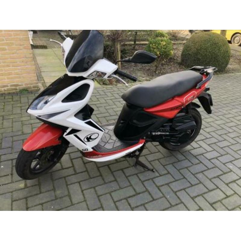 Snorscooter Kymco 2012.Dealeronderhouden incl.alle boekjes..