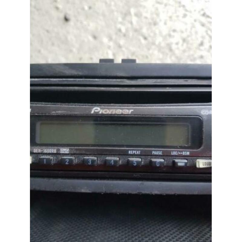 radio cd met frame en verloopstekker