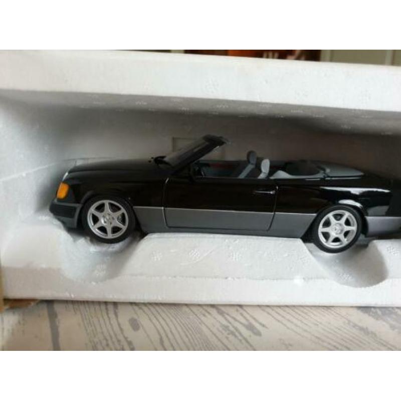 Mercedes benz 300 CE Cabriolet ,van Norev