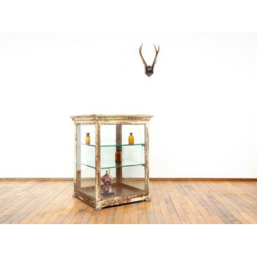 Antieke winkel toonbank vitrine prachtige patina brocante
