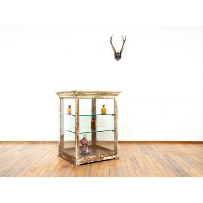 Antieke winkel toonbank vitrine prachtige patina brocante