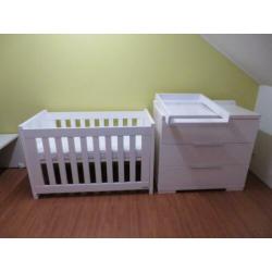 ledikant & commode hoogglans wit