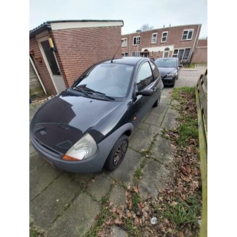 Ford KA 1.3 I 44KW 2003 Zwart