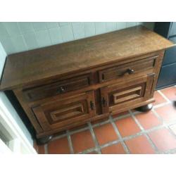 Antiek dressoir