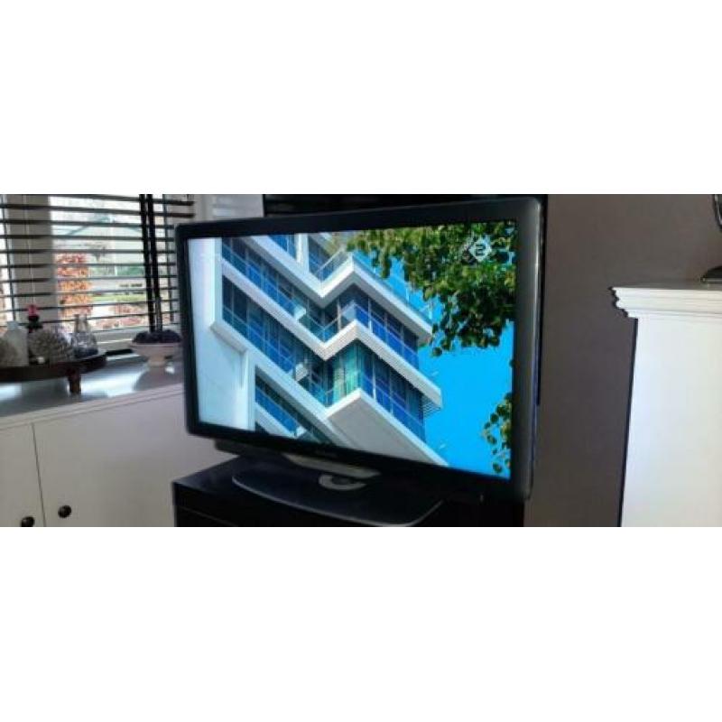 LCD tv 32inch
