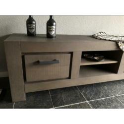 Tv meubel koffiebruin: 160x45