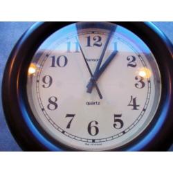 Vintage - Retro Ireland Hanson Quartz Wandklok