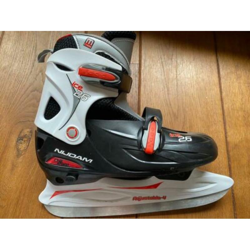 2X Schaatsen maat 38-41