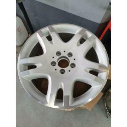 mercedes AMG velgen 17 inch in nieuw staat 5x112 ET38