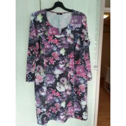 Sybel paars/roze jurk maat 1