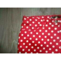 Zachtglanzende capribroek mt 36,rood/witte stippen