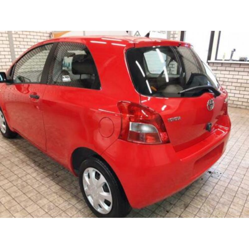 Super nette toyota yaris 2008 met 106000 km
