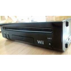 WII compleet met Nunchuk controlles en balance board