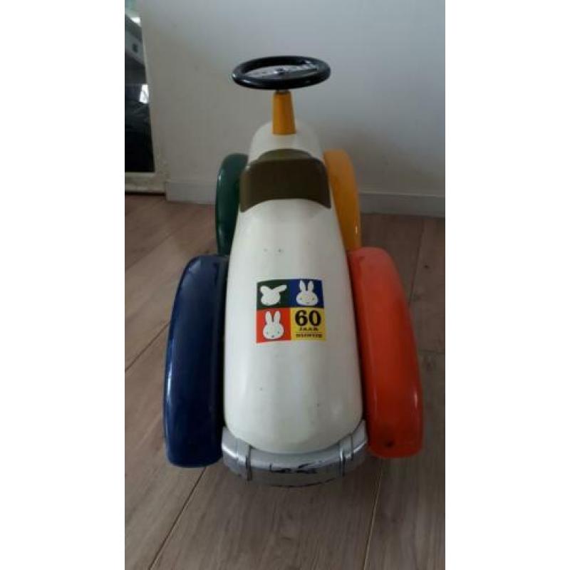 Nijntje loopauto 60 jaar Limited Edition