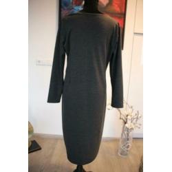 Grijze, winterse jurk, lang met lange mouwen, mt XL