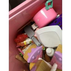 Ikea bak vol speelgoed boodschappen