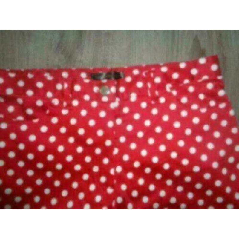 Zachtglanzende capribroek mt 36,rood/witte stippen