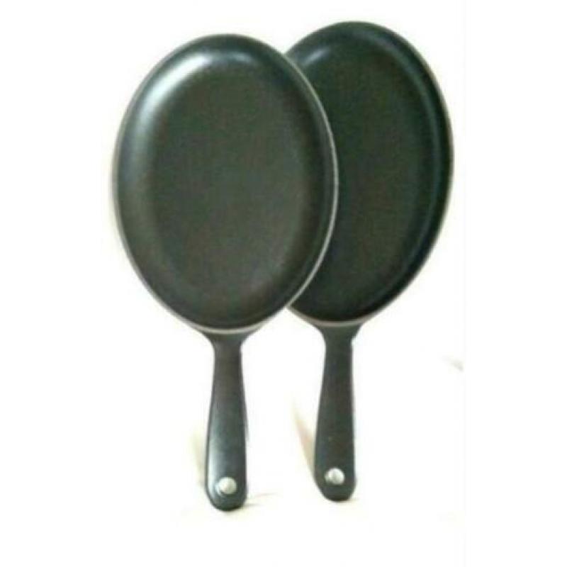 2 vintage ovale gietijzeren skillet grillpannen 18x25cm