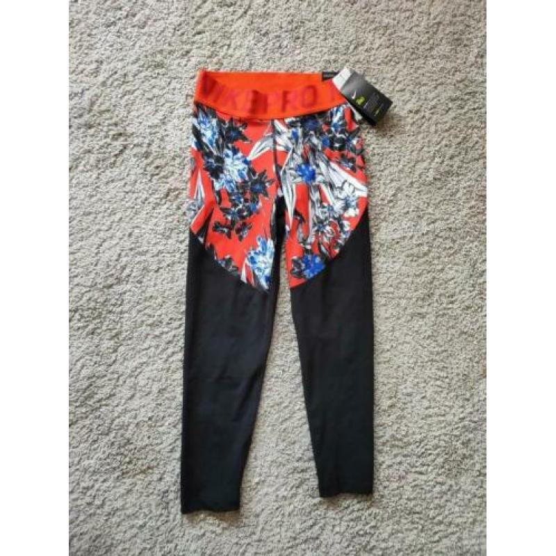 Nike Pro fitness legging maat S capri zwart met rood