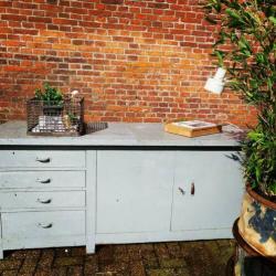 Stoere industriële werkbank,toonbank, vintage kookeiland