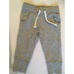 Leuke broekje / joggingbroek Hema maat 74 grijs