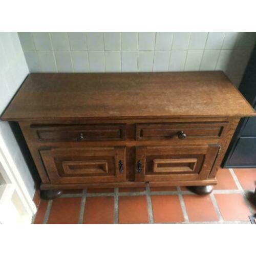 Antiek dressoir