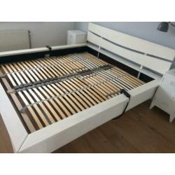 Houten bed (wit) 2 persoons/ lits-jumeaux