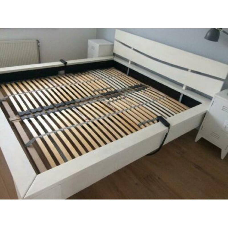 Houten bed (wit) 2 persoons/ lits-jumeaux