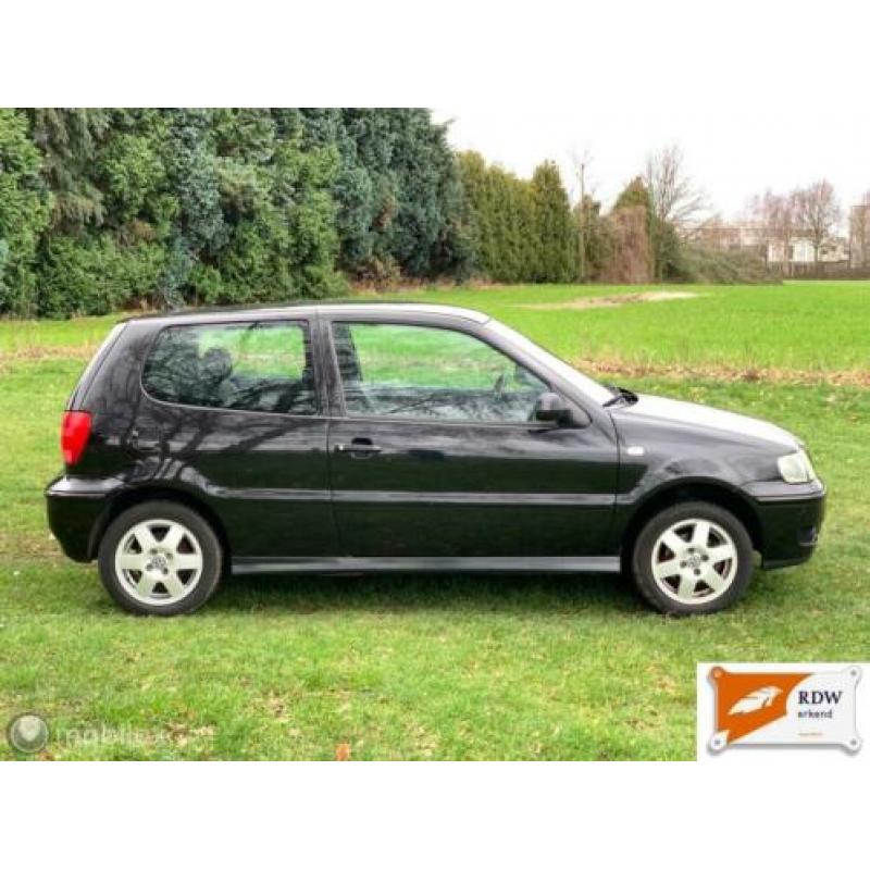 Volkswagen Polo 1.4-16V Comfortline NAP/AIRCO/NETTE AUTO
