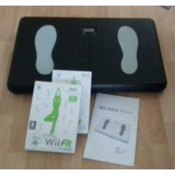 WII compleet met Nunchuk controlles en balance board
