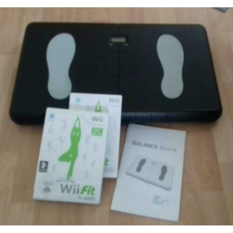WII compleet met Nunchuk controlles en balance board