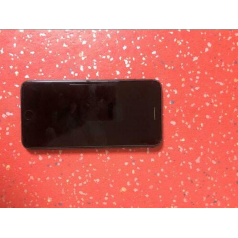 iPhone 8 Plus space grey 64GB +doos, nieuwe lader en hoesjes