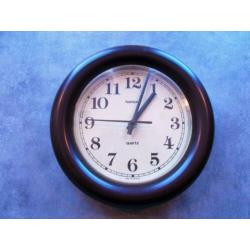 Vintage - Retro Ireland Hanson Quartz Wandklok