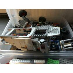 Grote partij lego 31 kilo. Verschillende thema’s